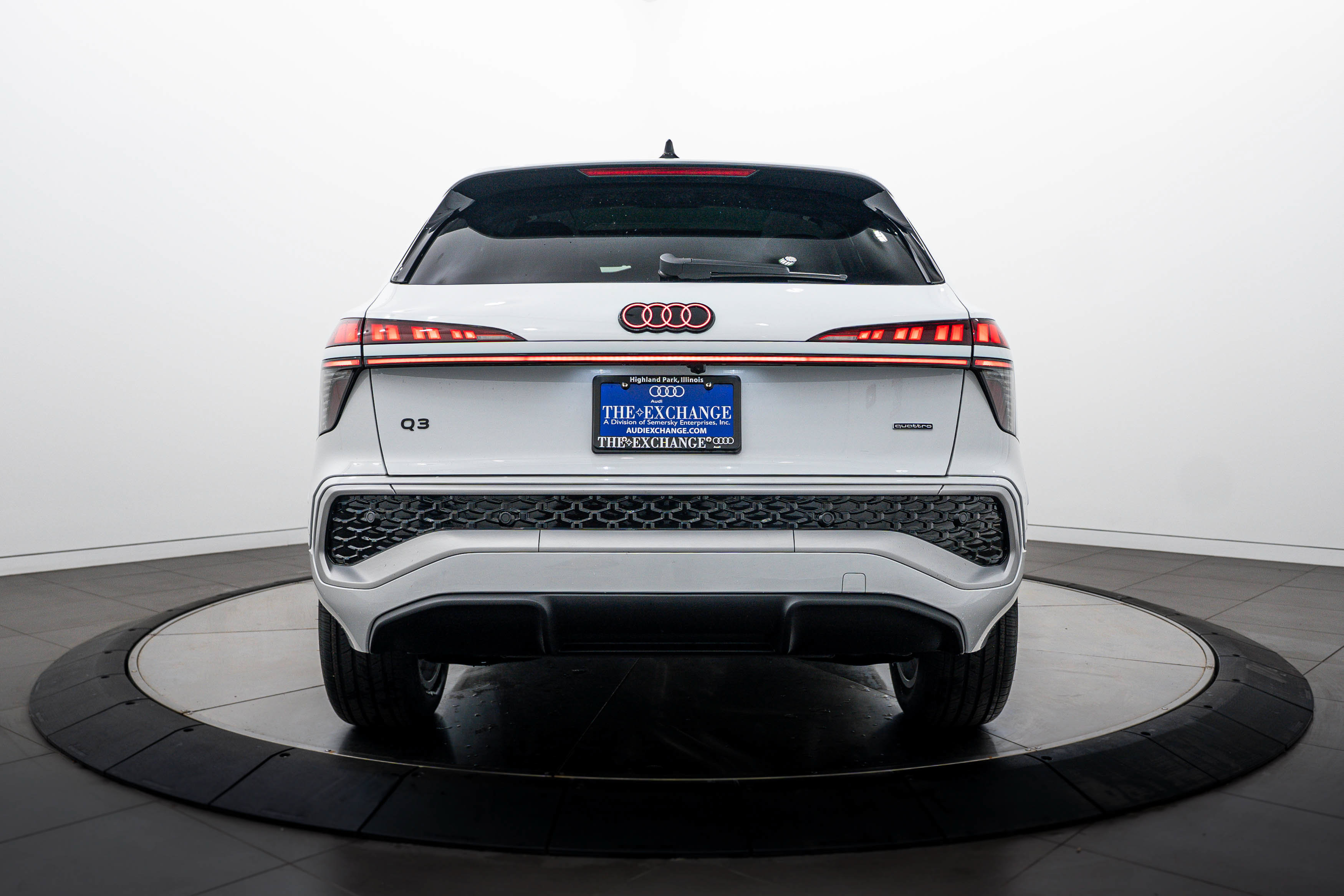 New 2026 Audi Q3 quattro 2.0T AWD/4WD image 17