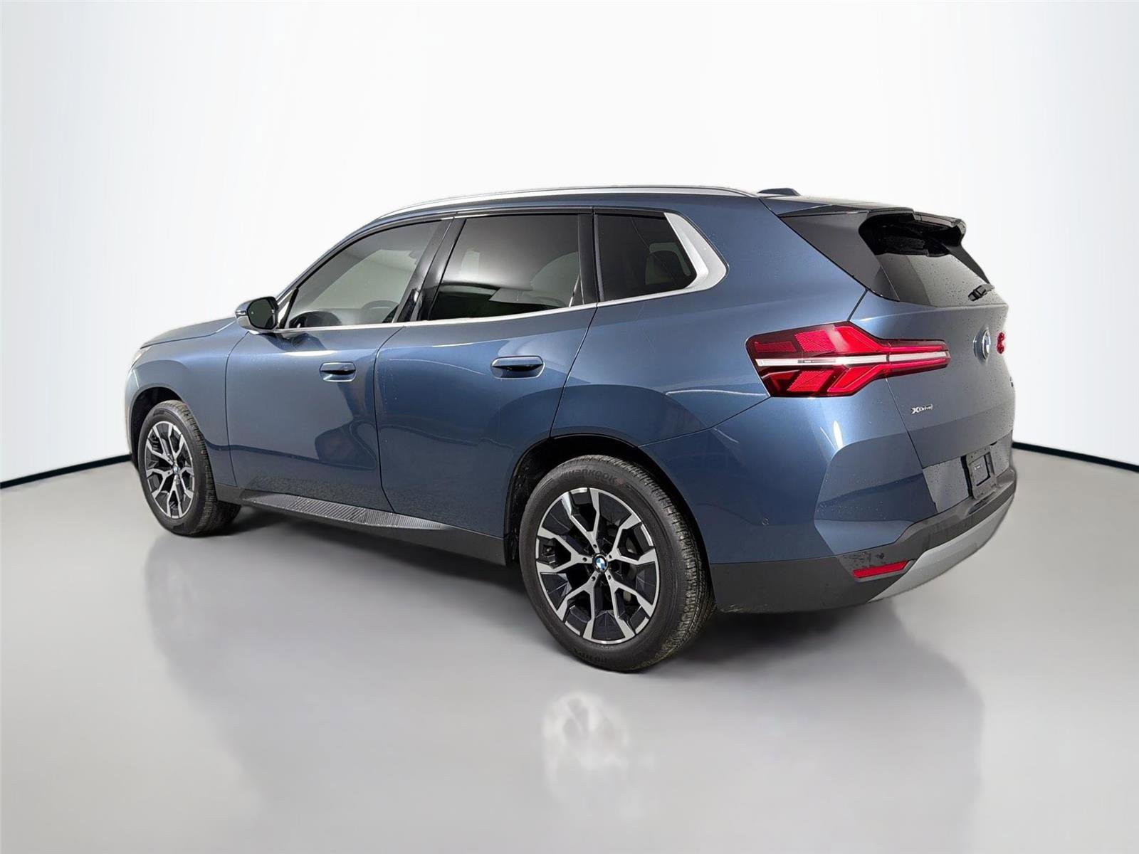 Used 2026 BMW X3 xDrive30 w/ Convenience Package AWD/4WD image 7
