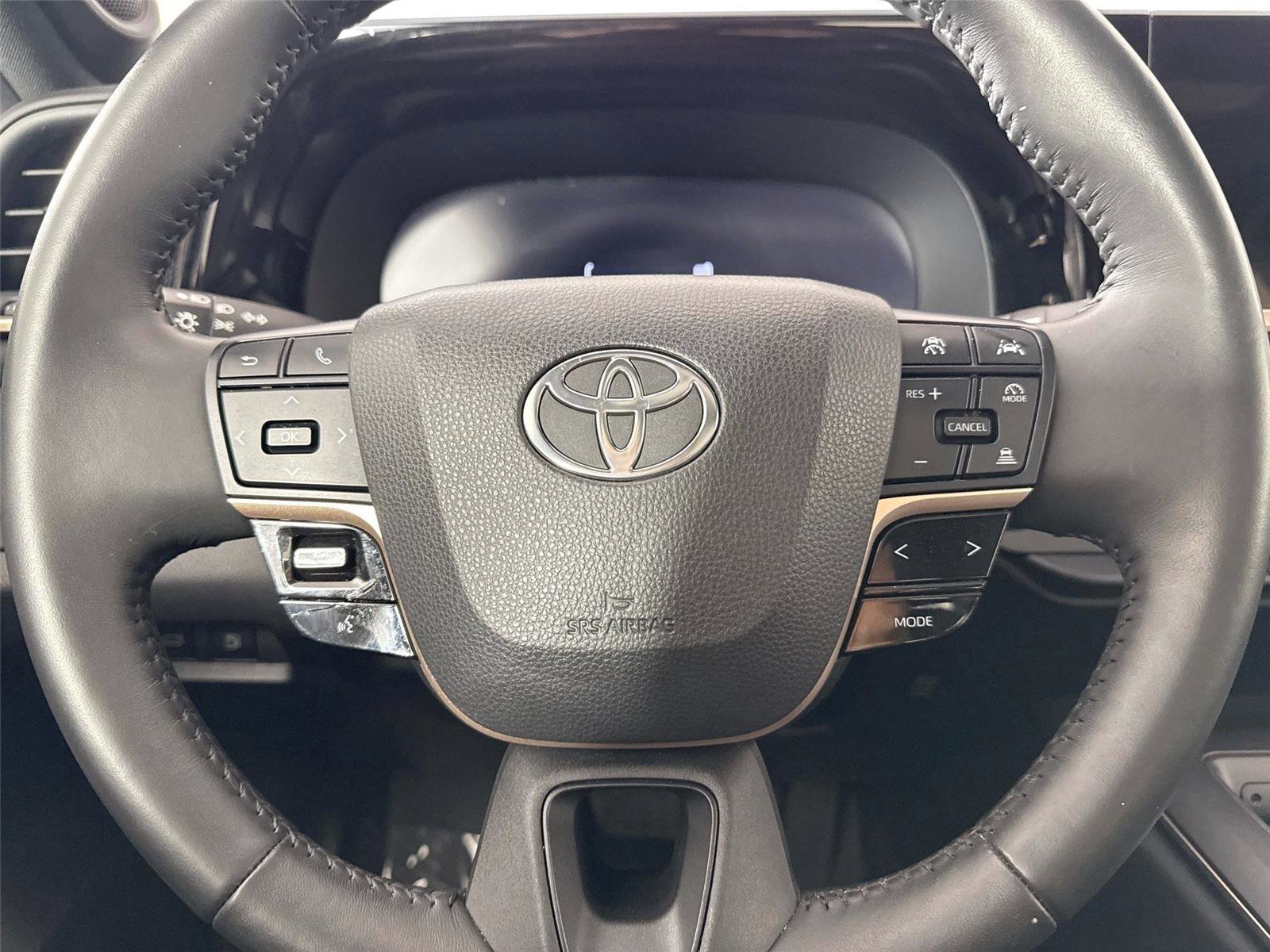 Used 2023 Toyota Crown AWD/4WD image 17