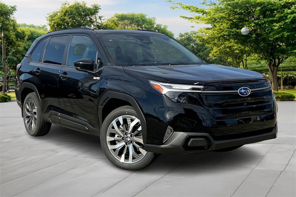 New 2025 Subaru Forester Touring image 2