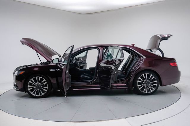 Used 2018 Lincoln Continental Select w/ Continental Climate Package FWD image 18