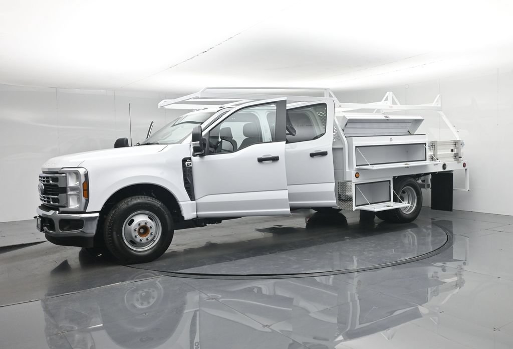 New 2026 Ford F350 XL w/ XL Chrome Package RWD image 30