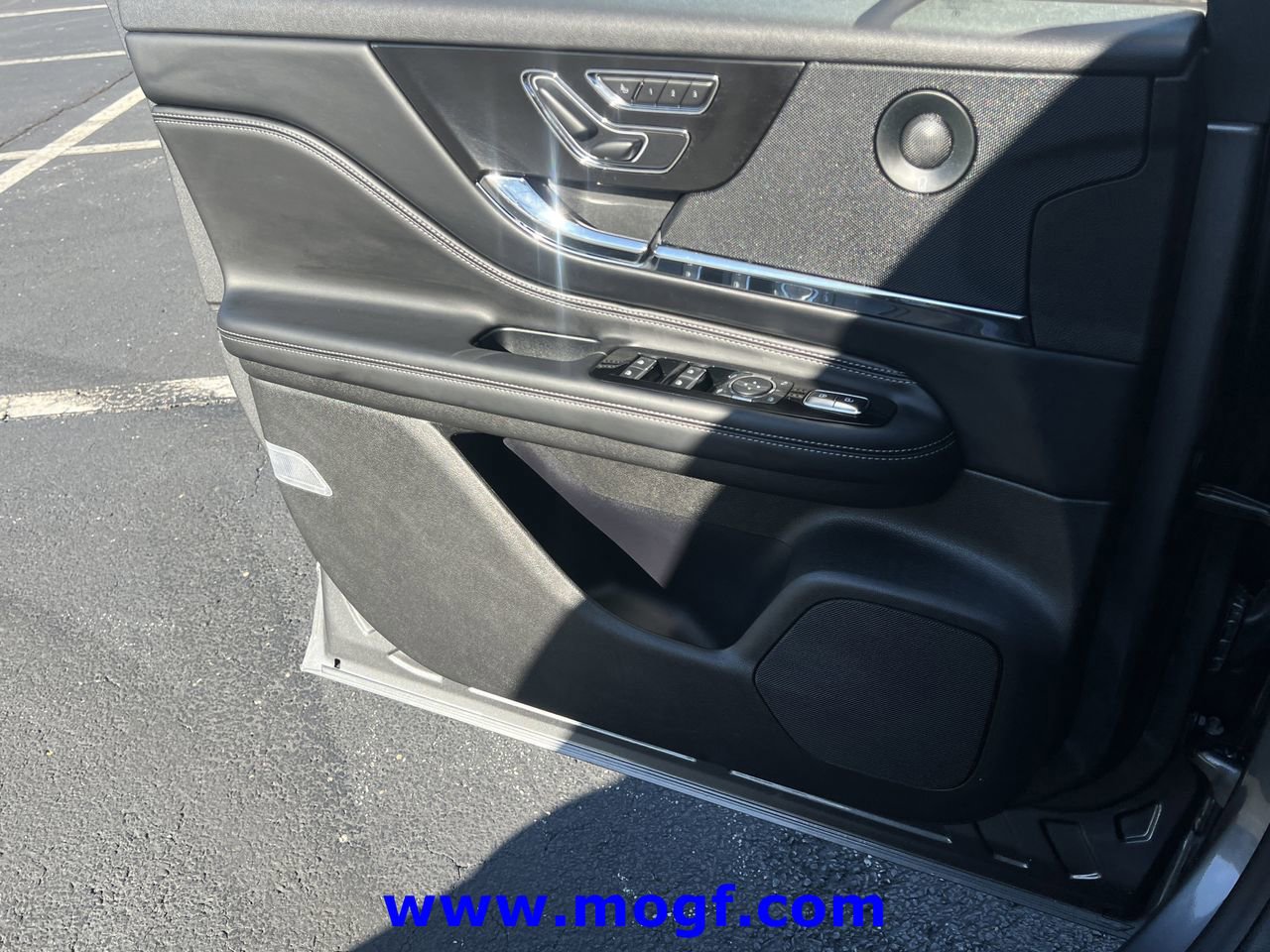 Used 2024 Lincoln Corsair Grand Touring w/ Equipment Group 302A AWD/4WD image 17