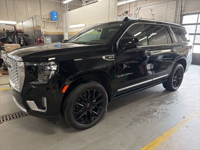 Used 2022 GMC Yukon Denali w/ Advanced Technology Package image 3
