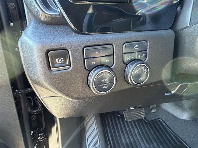 Used 2025 Chevrolet Silverado 1500 LT image 19