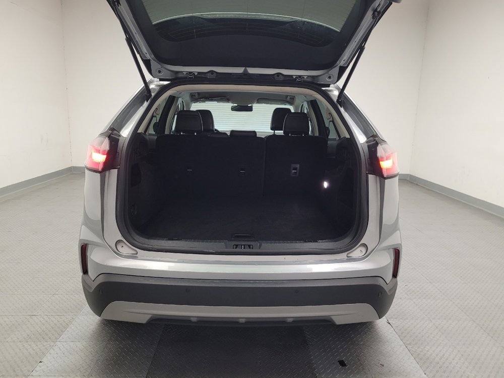 Used 2023 Ford Edge SEL image 29
