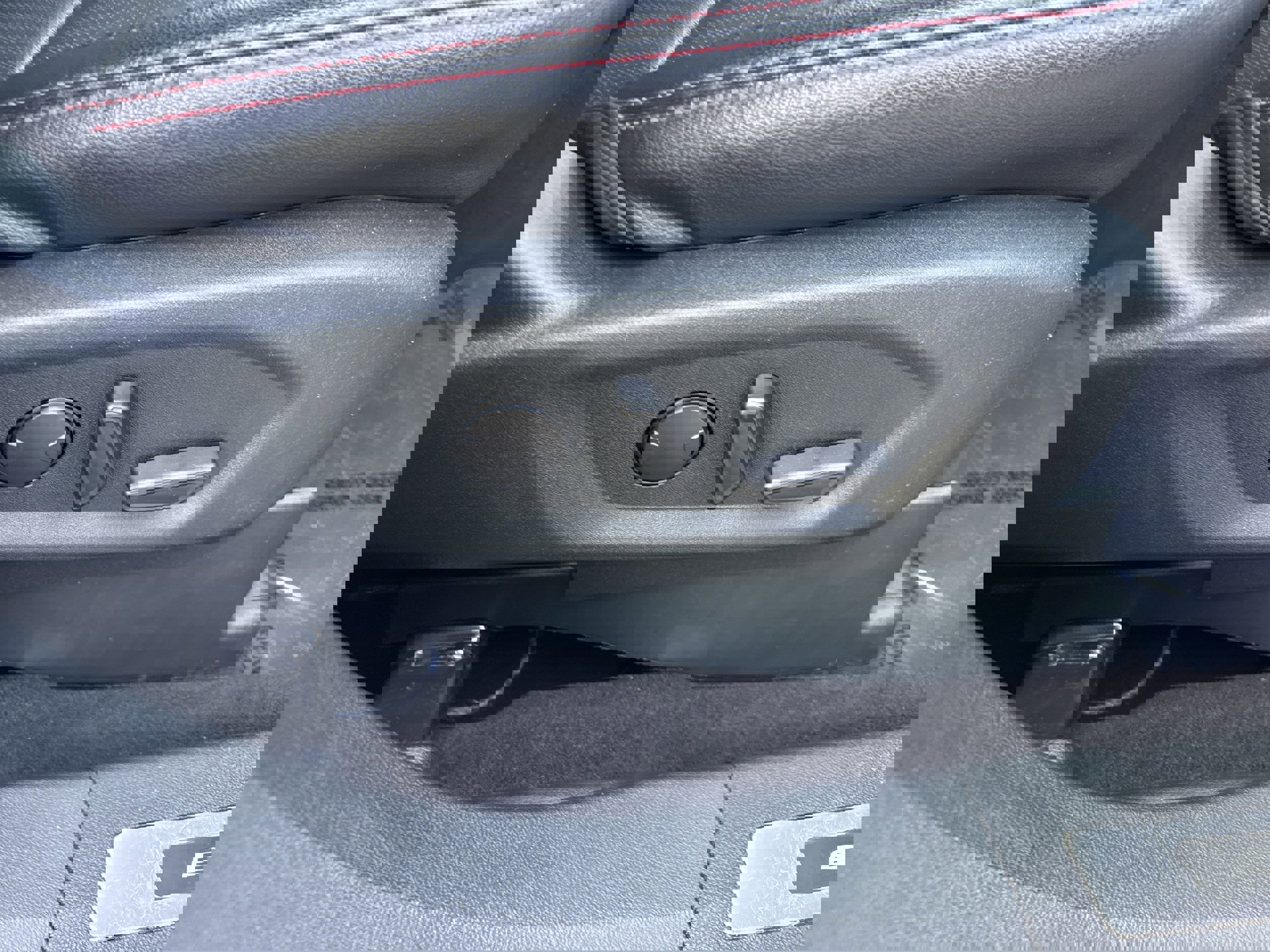 Used 2019 Ford Explorer Sport image 17