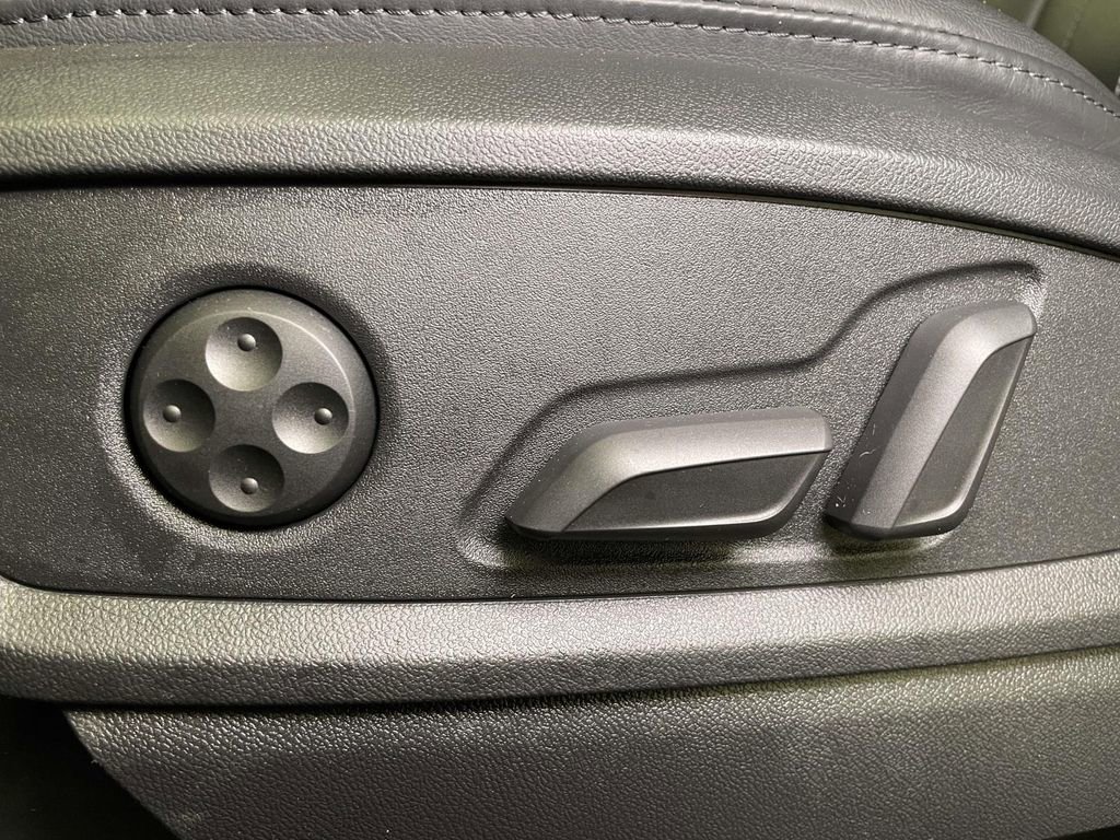 Certified 2023 Audi Q5 2.0T Premium image 17