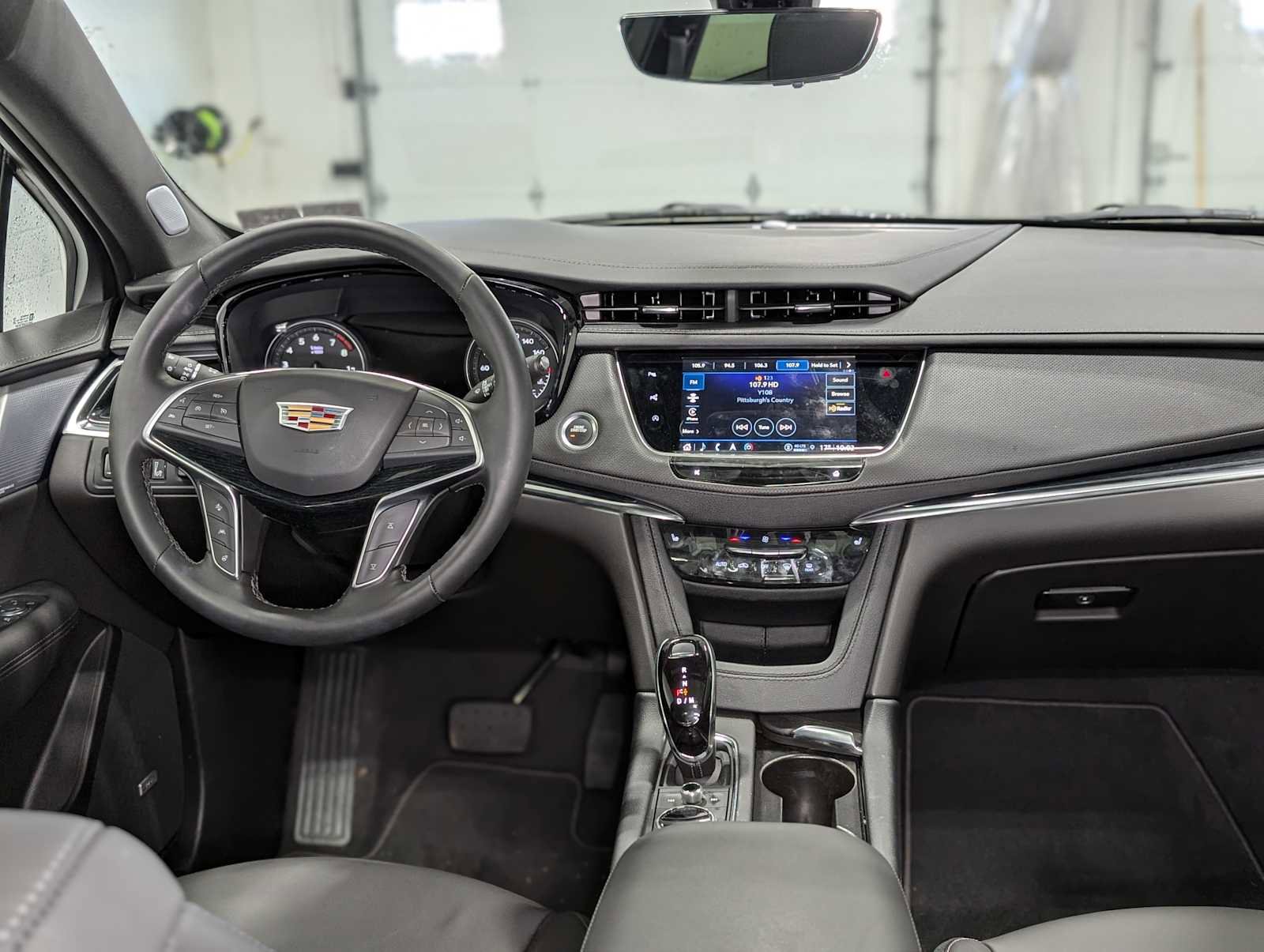 New 2025 Cadillac XT5 Premium Luxury w/ Technology Package FWD image 5