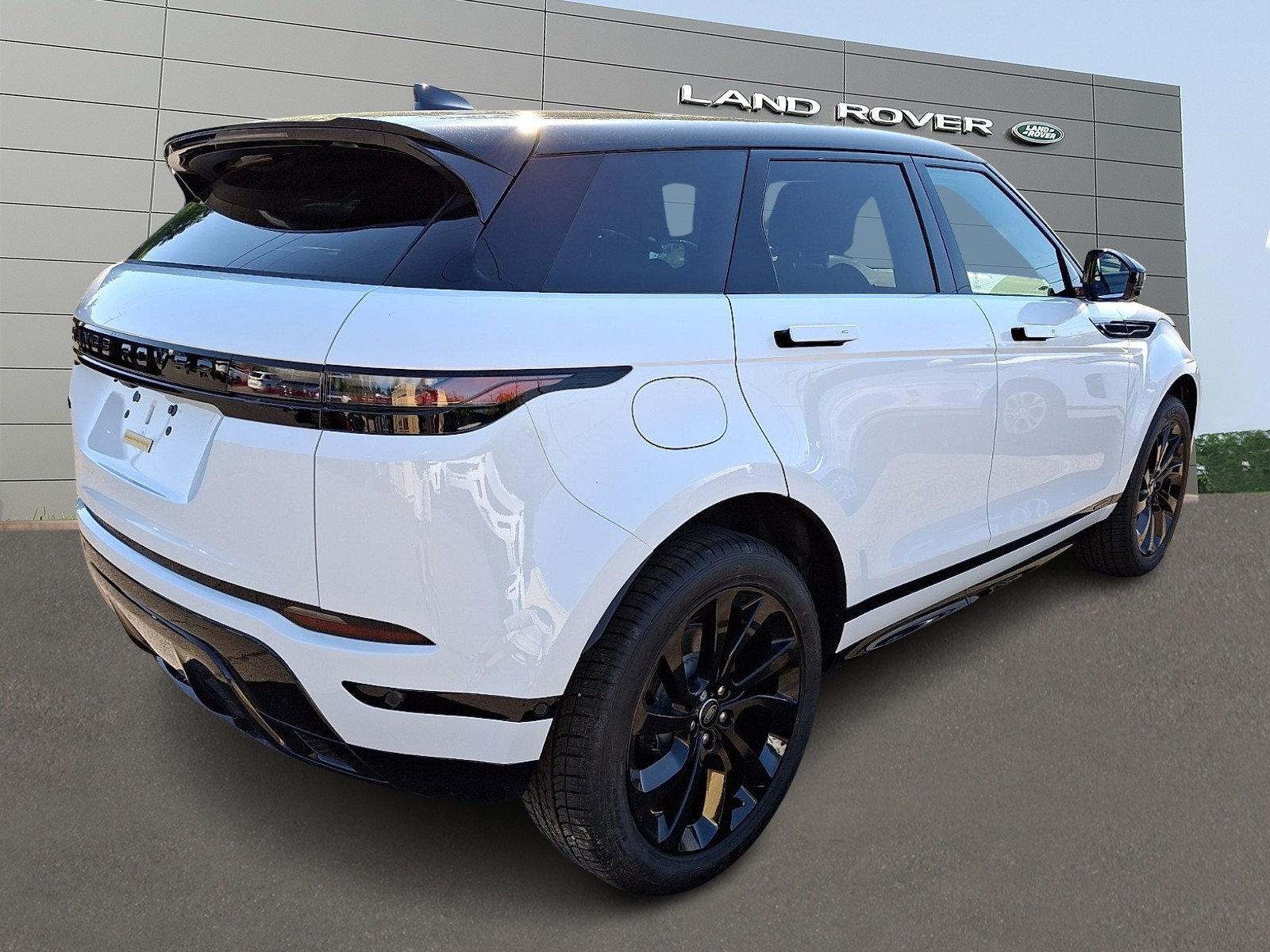 New 2026 Land Rover Range Rover Evoque Hoxton AWD/4WD image 2