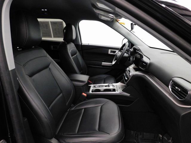 Used 2024 Ford Explorer XLT w/ Equipment Group 202A image 38