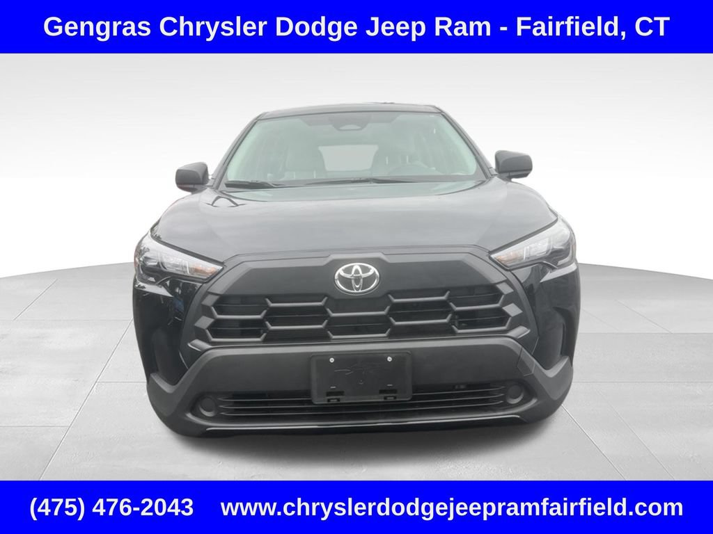 Used 2026 Toyota Corolla Cross L AWD/4WD image 2