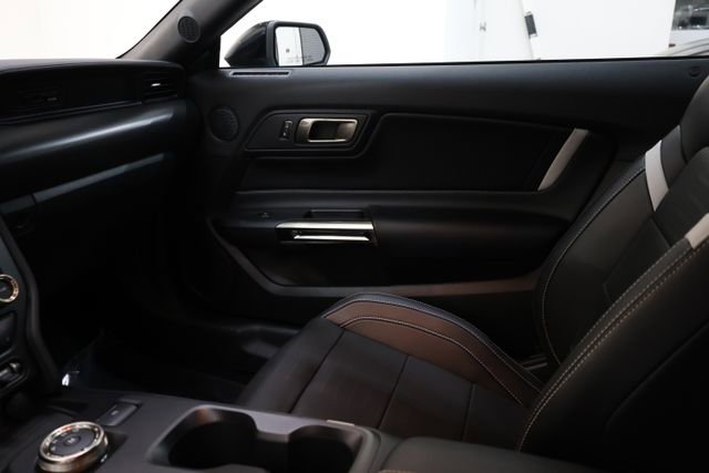 Used 2022 Ford Mustang Shelby GT500 w/ Technology Package RWD image 86