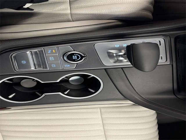 Used 2025 Genesis G70 3.3T Advanced image 15