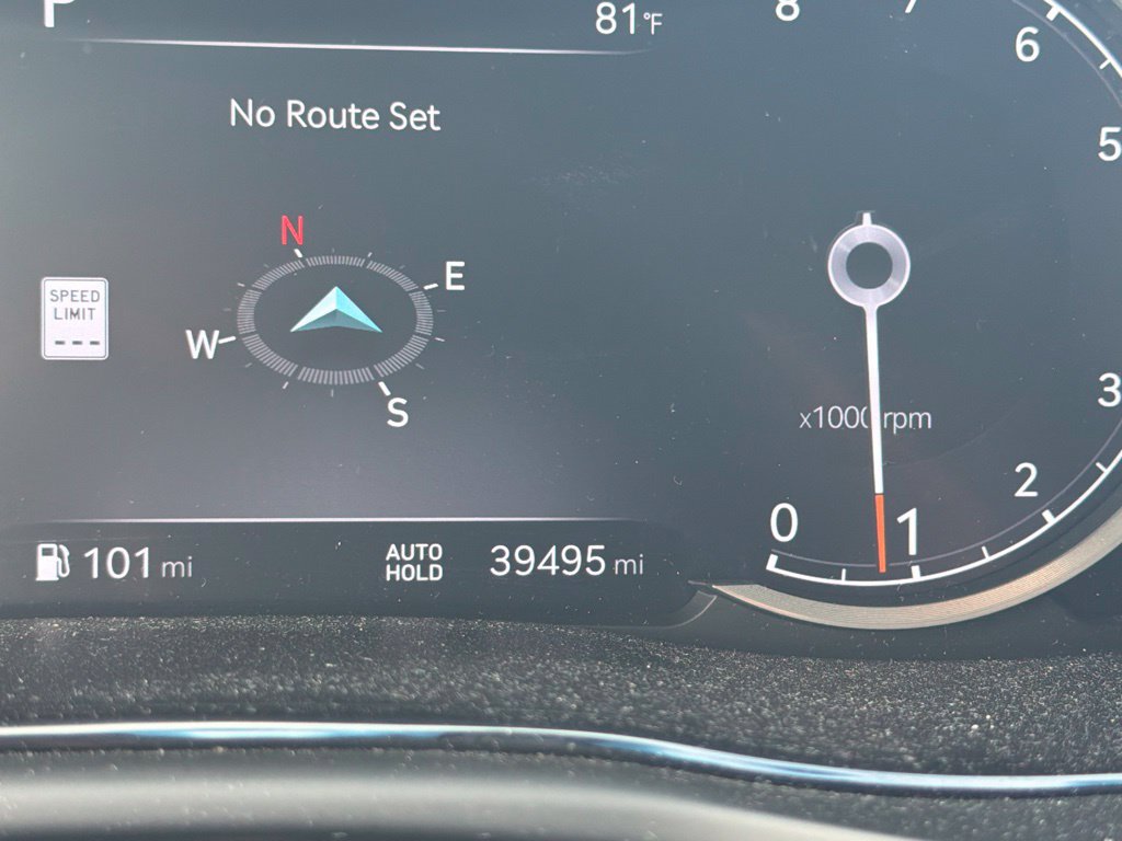 Used 2025 Genesis GV70 2.5T AWD/4WD image 13