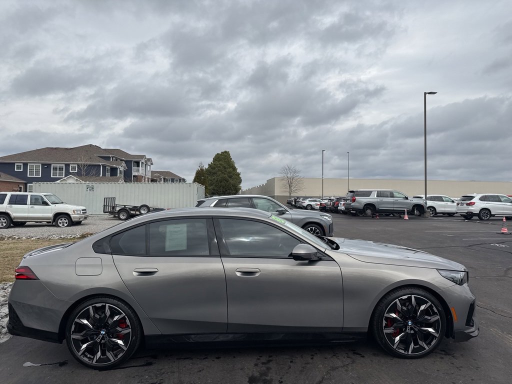 Used 2026 BMW 550e xDrive image 6
