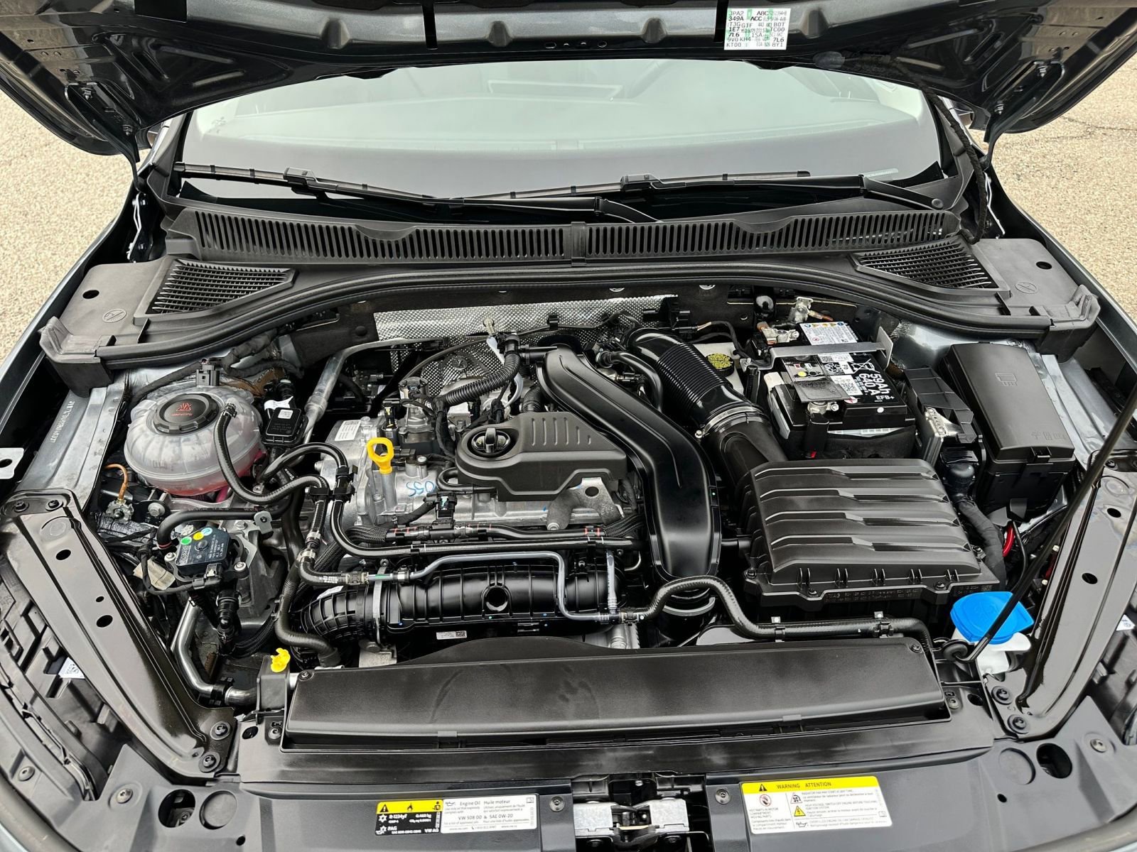 Used 2025 Volkswagen Jetta SE image 34