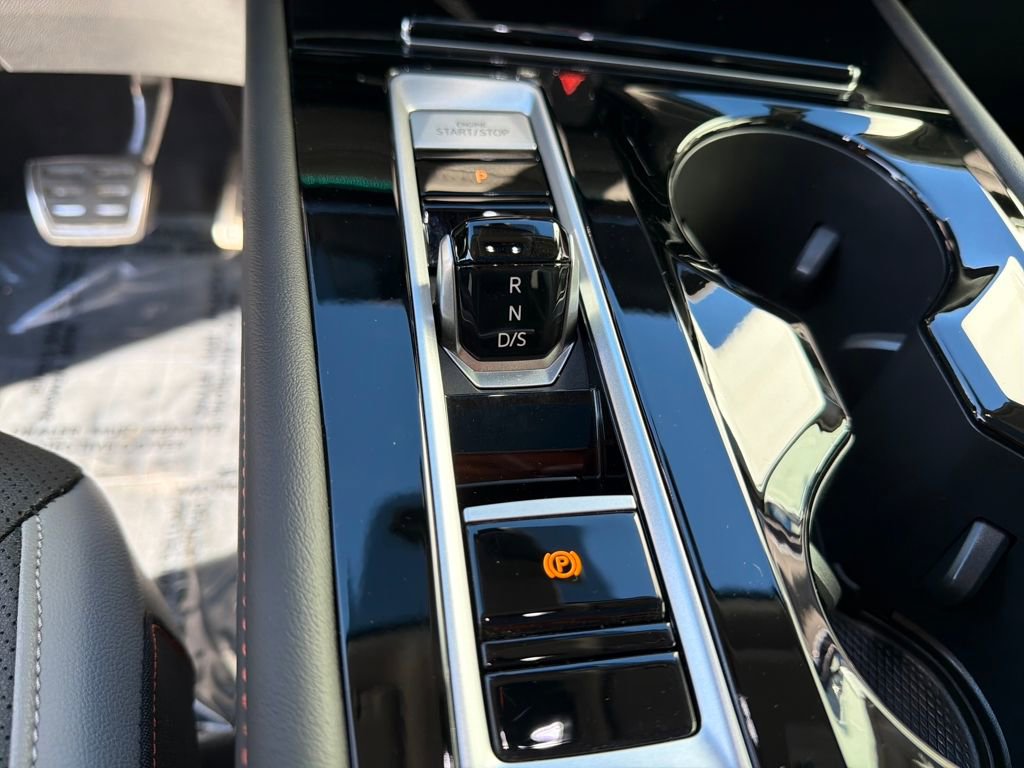 Certified 2025 Volkswagen Atlas Peak Edition SE image 27