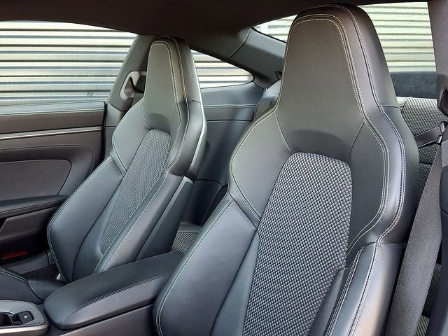 Certified 2020 Porsche 911 Carrera RWD image 5