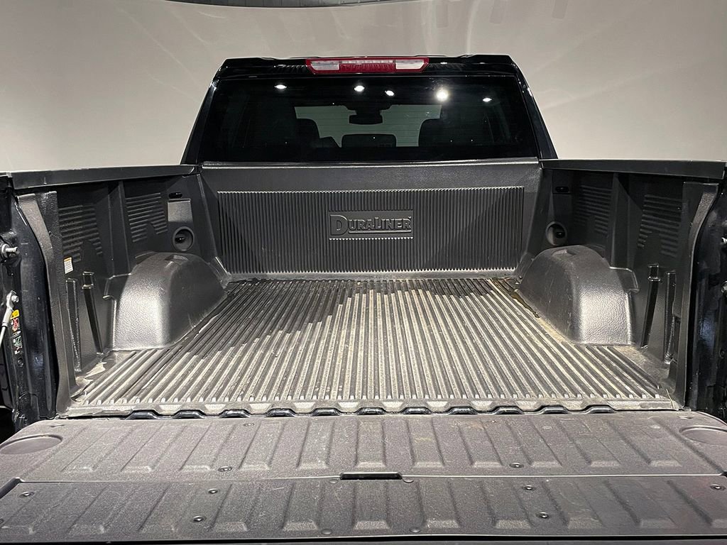 Used 2026 GMC Sierra 1500 SLT AWD/4WD image 13