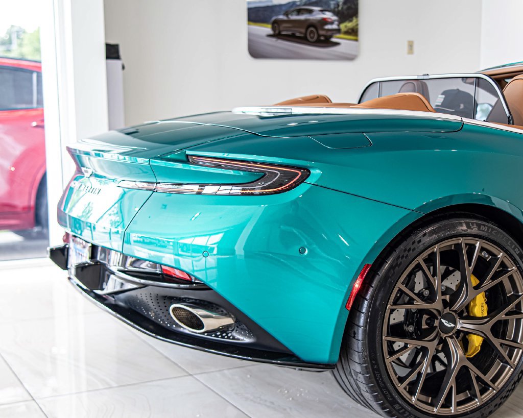 Used 2025 Aston Martin DB12 Convertible RWD image 12