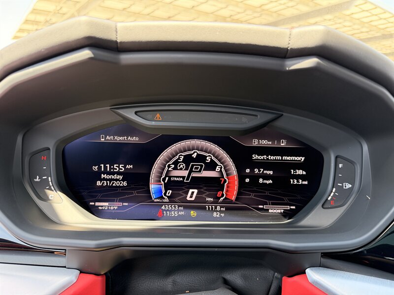 Used 2021 Lamborghini Urus AWD/4WD image 43