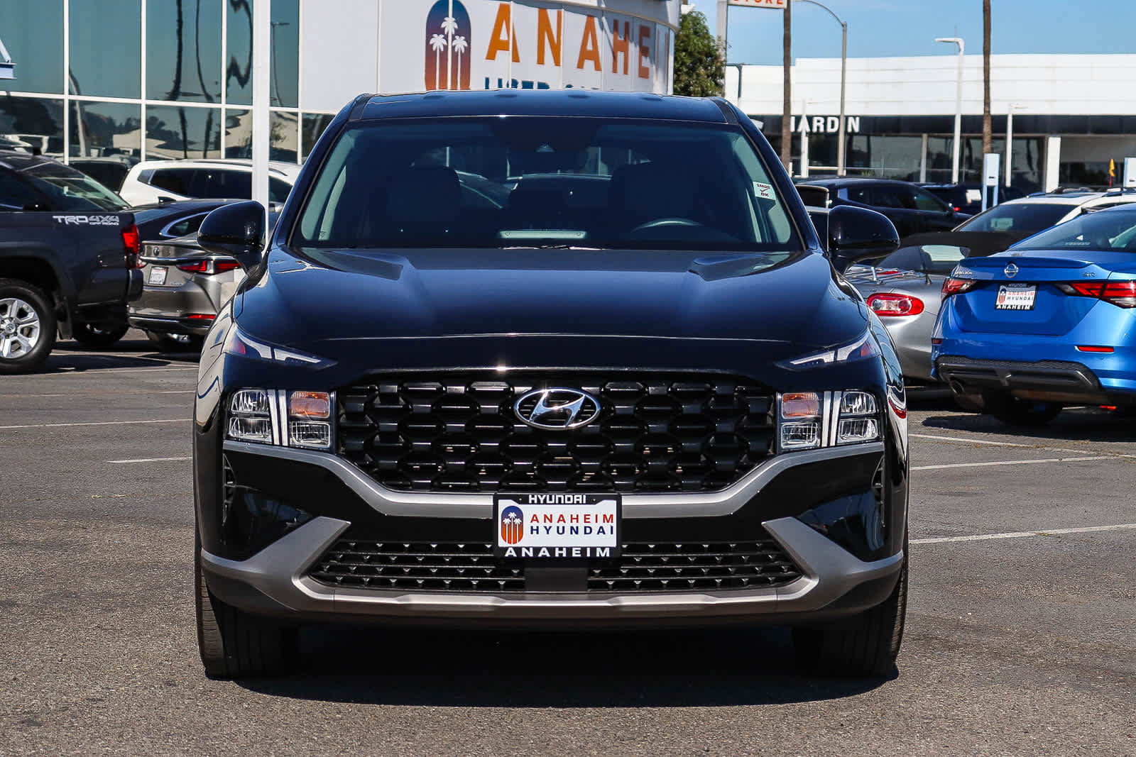 Used 2023 Hyundai Santa Fe SE image 2