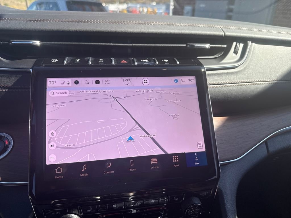 New 2025 Jeep Grand Cherokee Summit w/ Luxury Tech Group V image 13