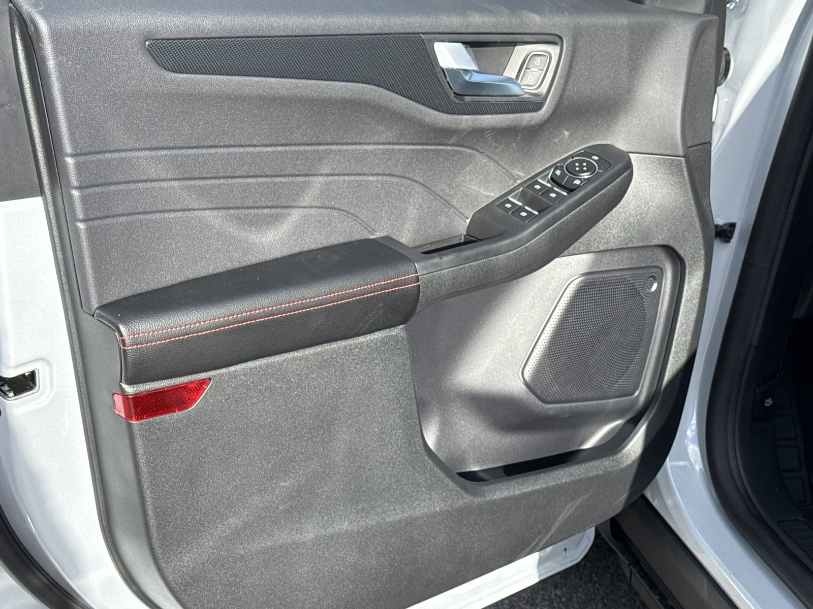 New 2025 Ford Escape ST-Line w/ Tech Pack #1 image 14