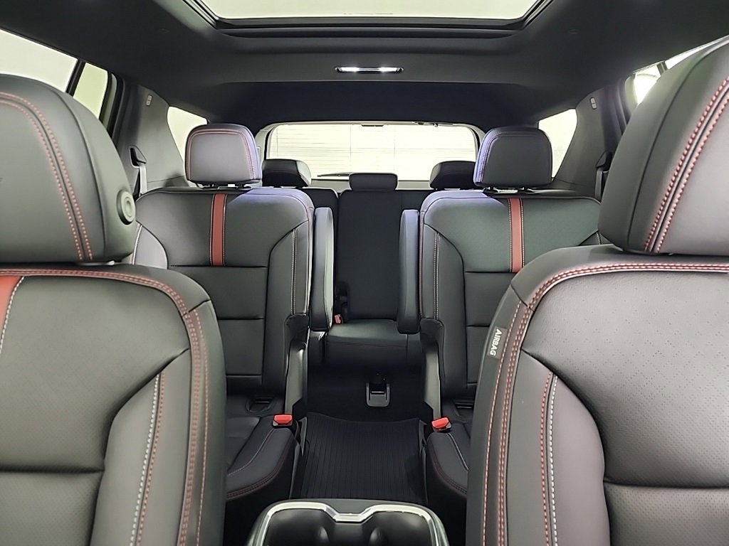 New 2026 Chevrolet Traverse RS image 23