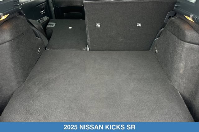 Used 2025 Nissan Kicks SR AWD/4WD image 17