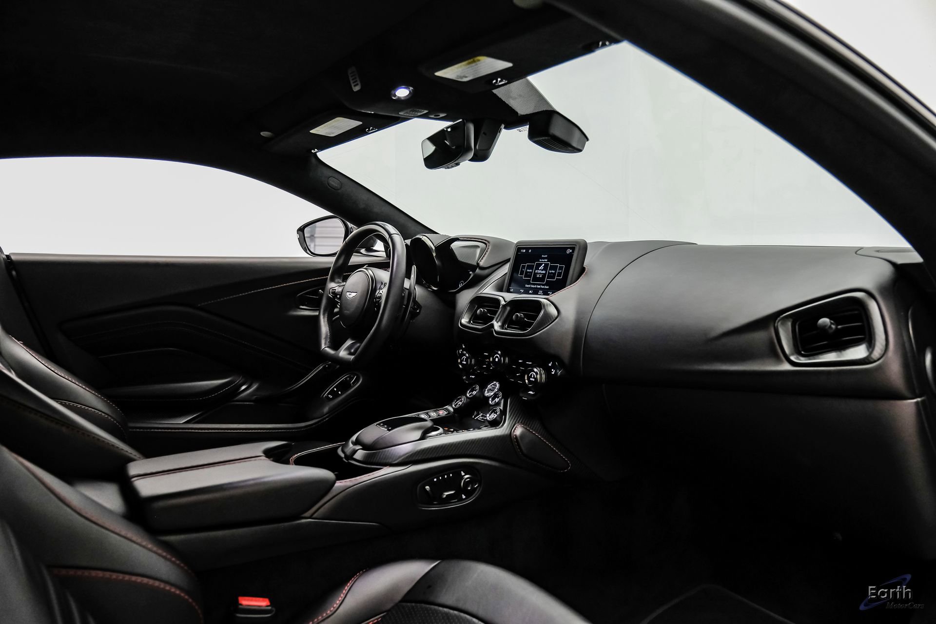 Used 2023 Aston Martin V12 Vantage RWD image 52
