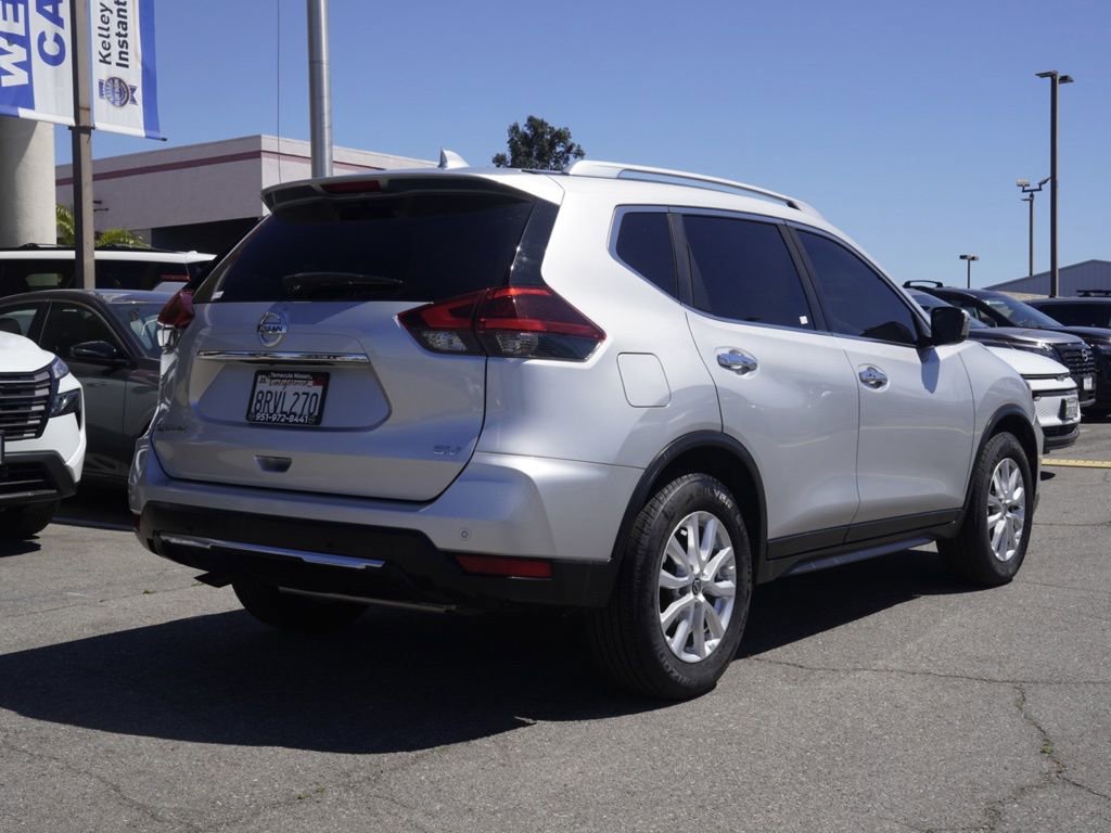Used 2020 Nissan Rogue SV image 4