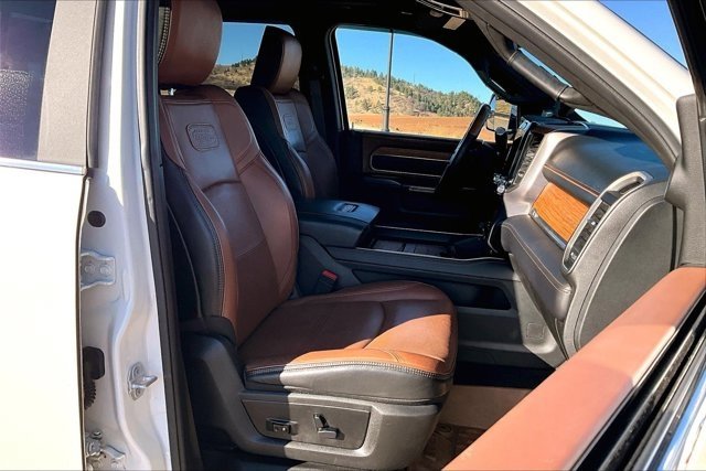 Used 2019 RAM 3500 Limited w/ Max Tow Package image 29