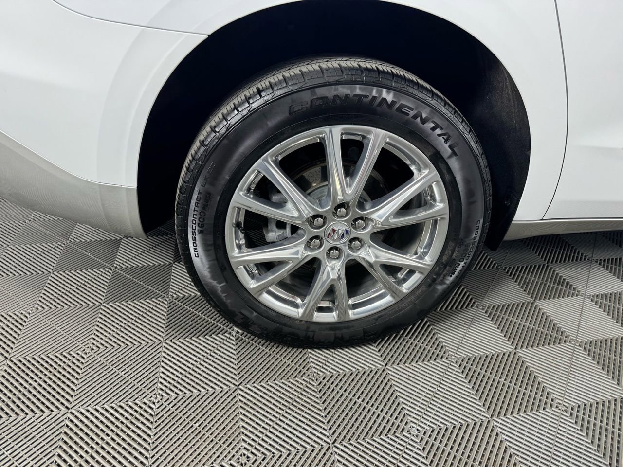 Used 2023 Buick Enclave Essence w/ Experience Buick Package image 37