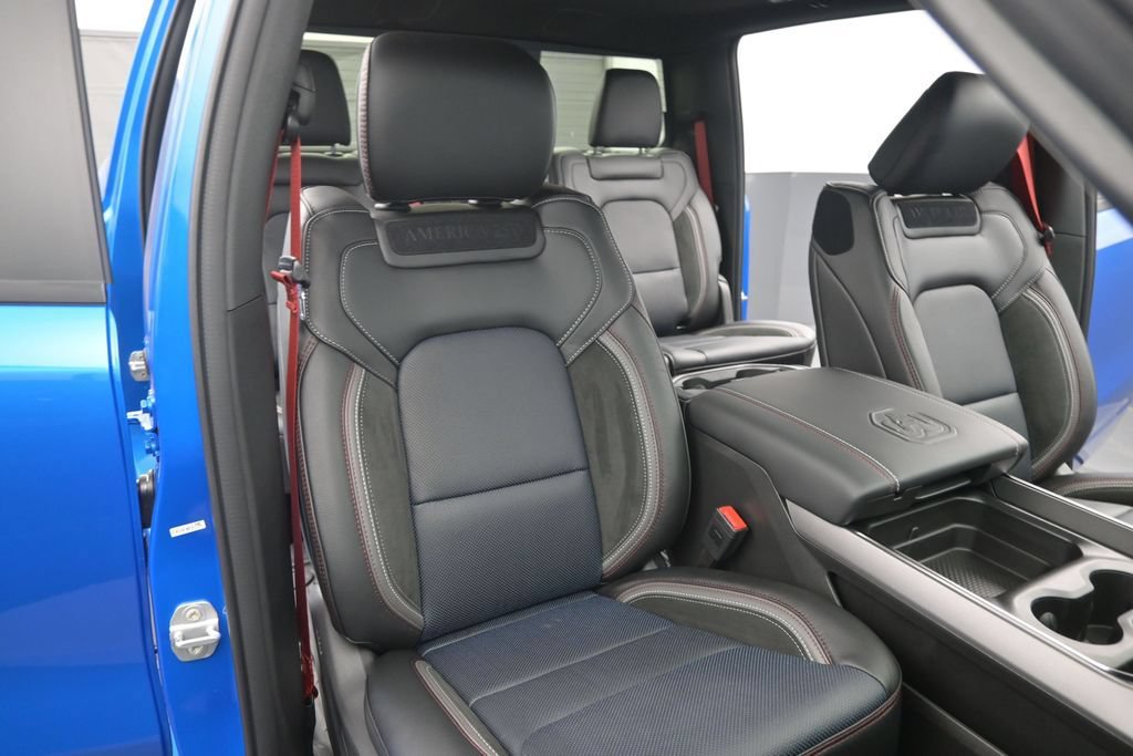New 2026 RAM 1500 Laramie AWD/4WD image 19