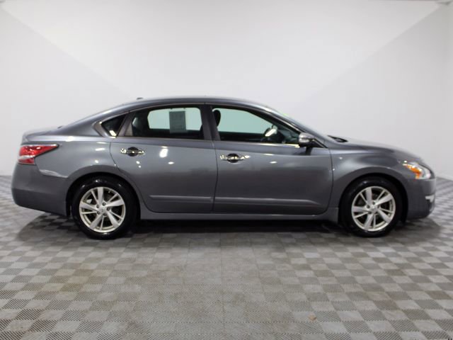 Used 2014 Nissan Altima 2.5 SV w/ Convenience Package FWD image 7