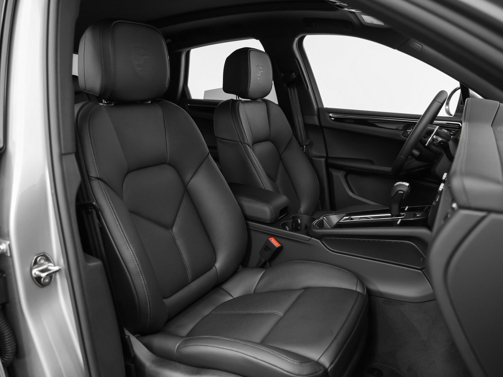 New 2025 Porsche Macan Turbo image 23