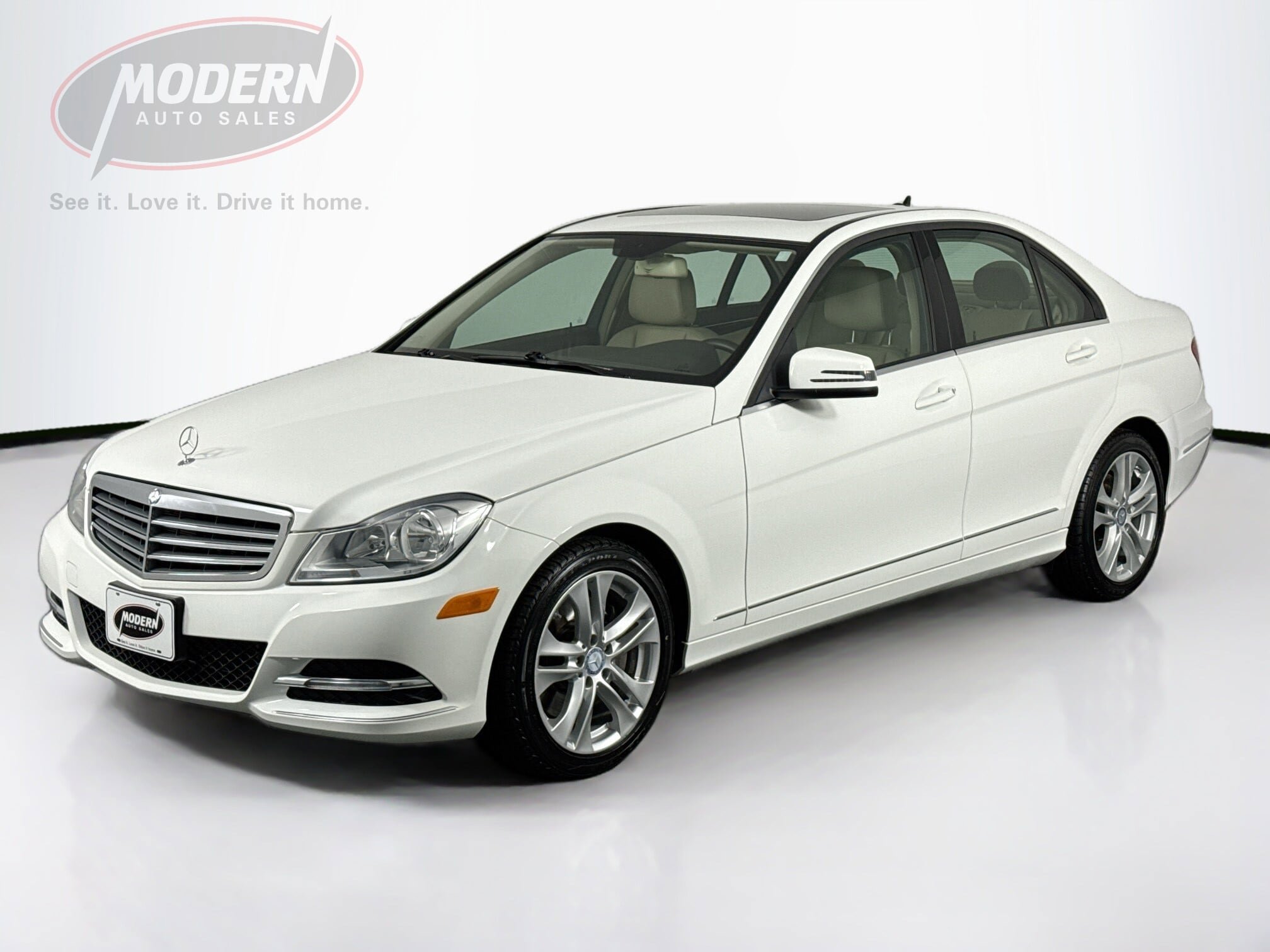 Used 2013 Mercedes-Benz C 300 4MATIC Sedan image 1