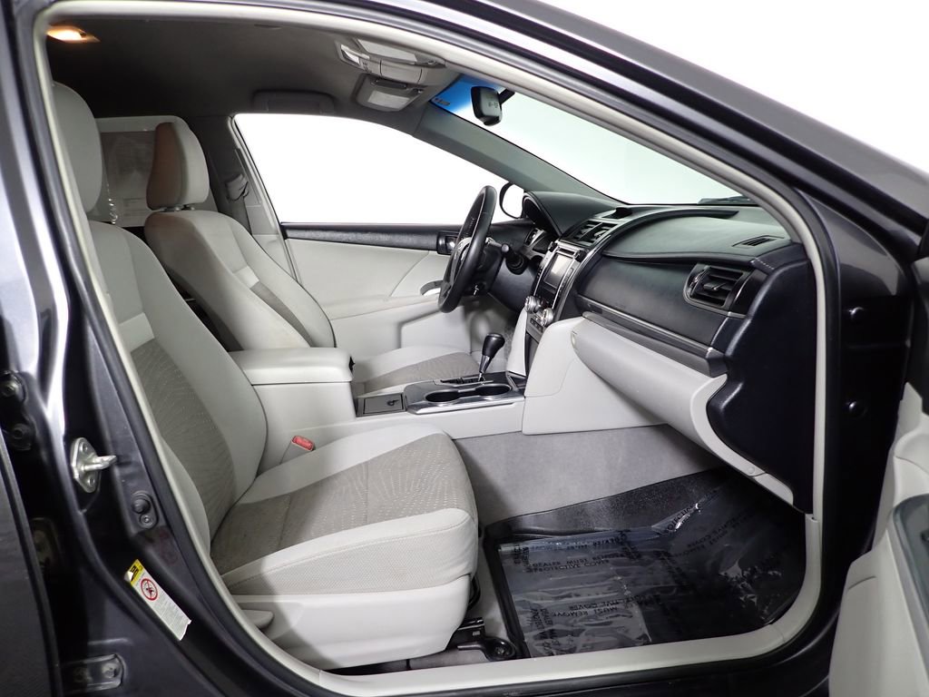 Used 2012 Toyota Camry XLE FWD image 43