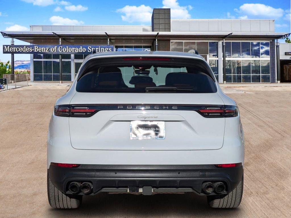 Used 2023 Porsche Cayenne Platinum Edition image 7