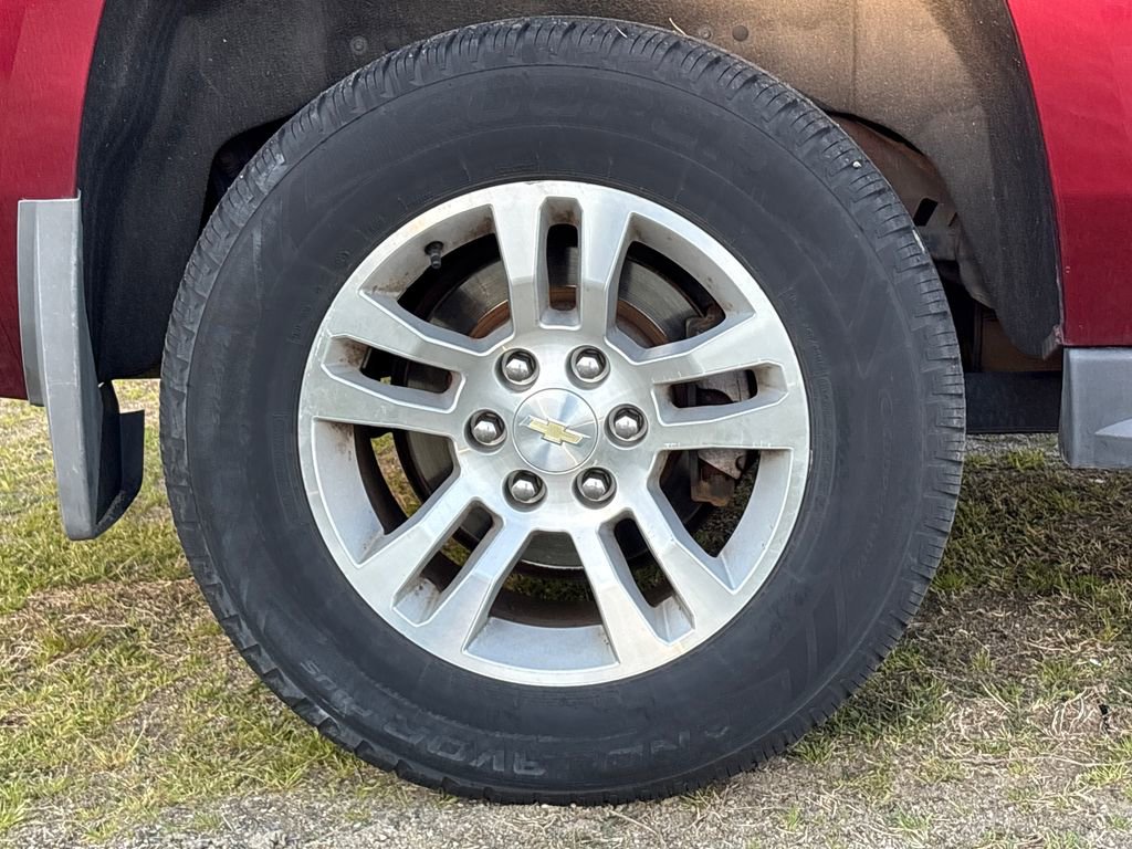 Used 2018 Chevrolet Suburban LT AWD/4WD image 8