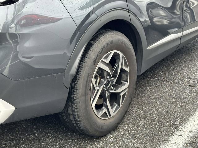 Used 2023 Kia Sportage LX image 6