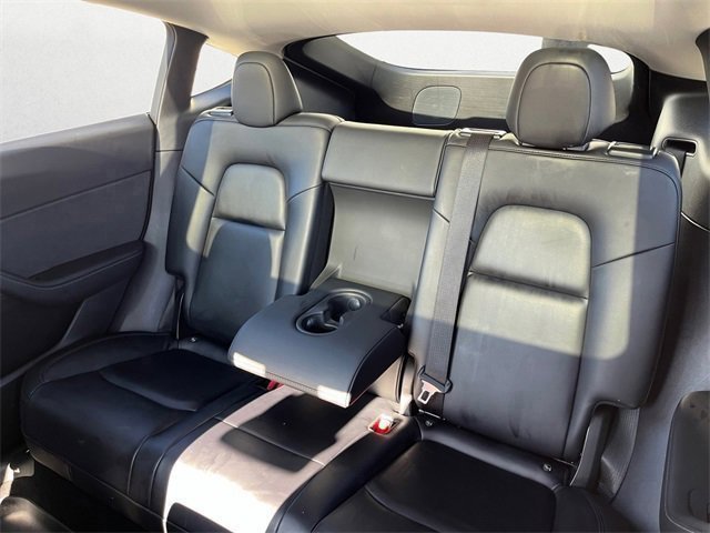 Used 2021 Tesla Model Y Long Range image 14