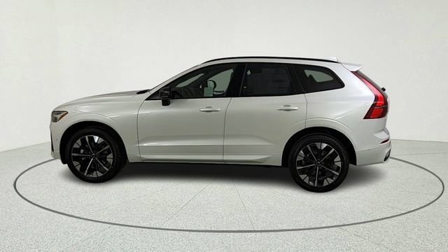New 2026 Volvo XC60 B5 Plus w/ Climate Package AWD/4WD image 4
