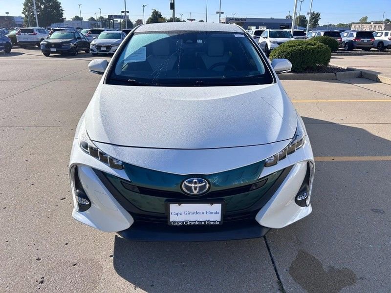 Used 2018 Toyota Prius Prime Advanced image 7