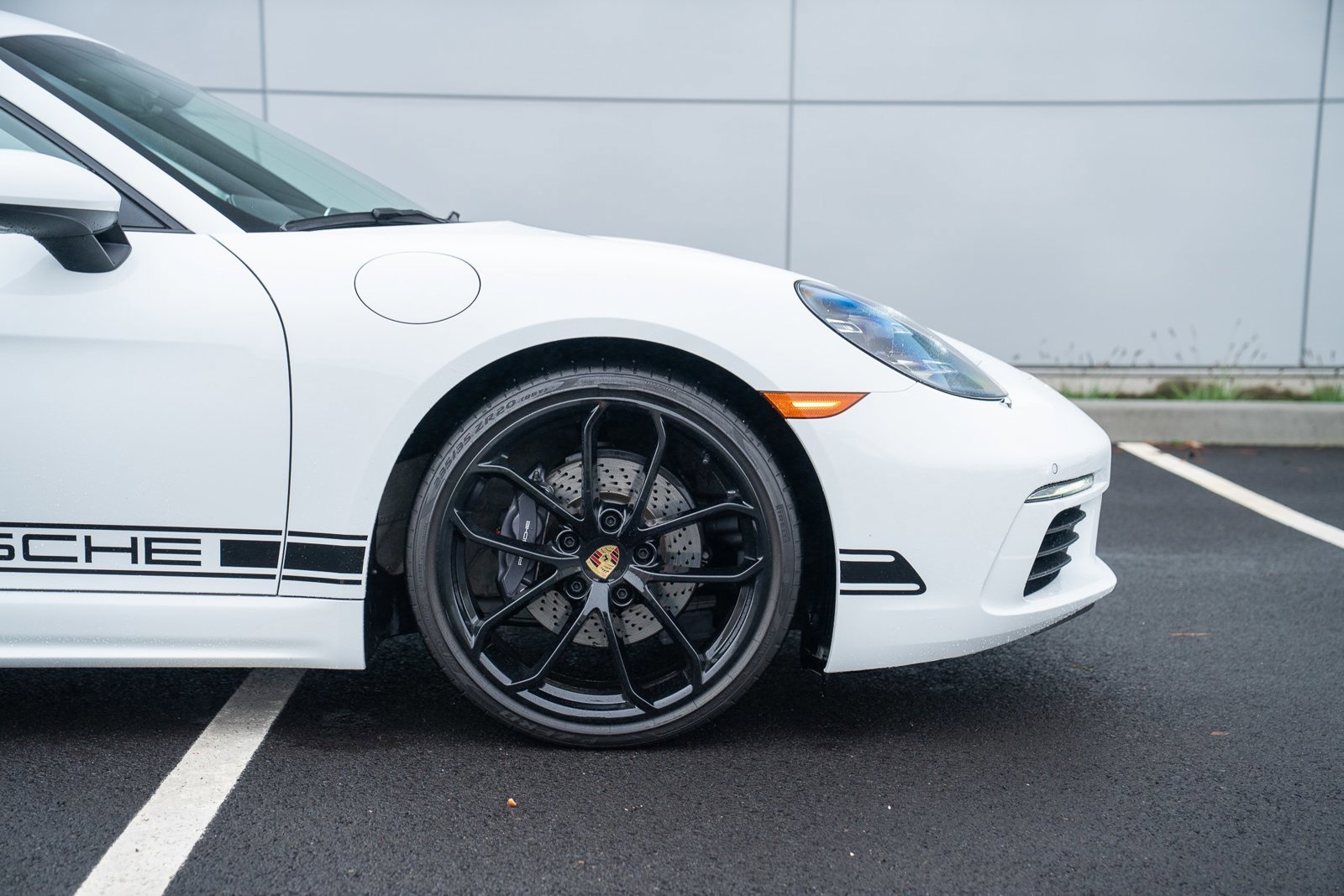 Used 2024 Porsche 718 Cayman image 9