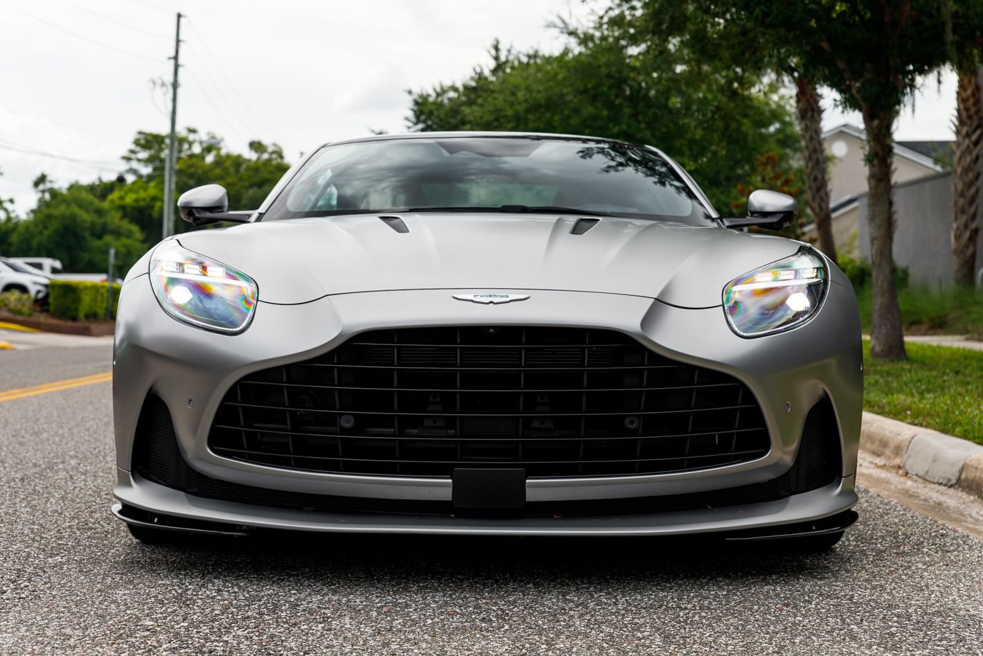 Used 2024 Aston Martin DB12 Coupe RWD image 4