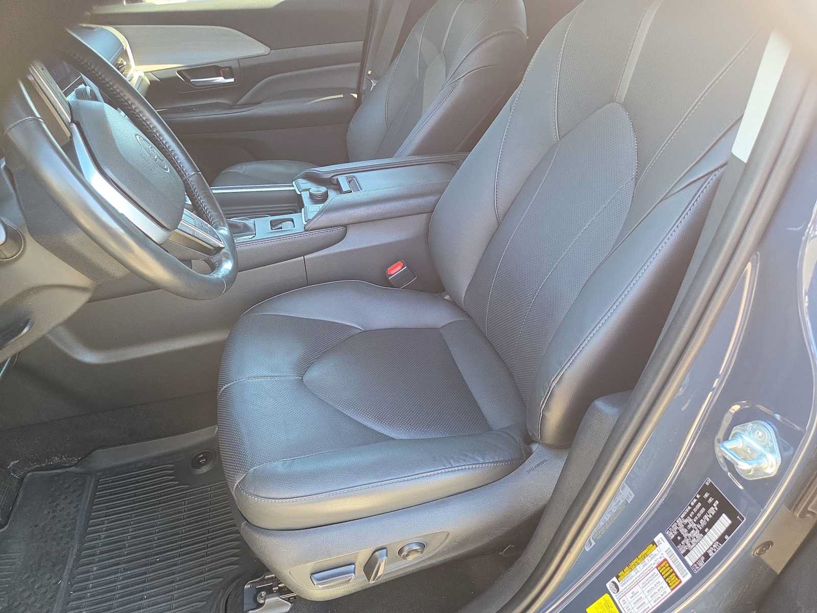Used 2024 Toyota Grand Highlander AWD image 15