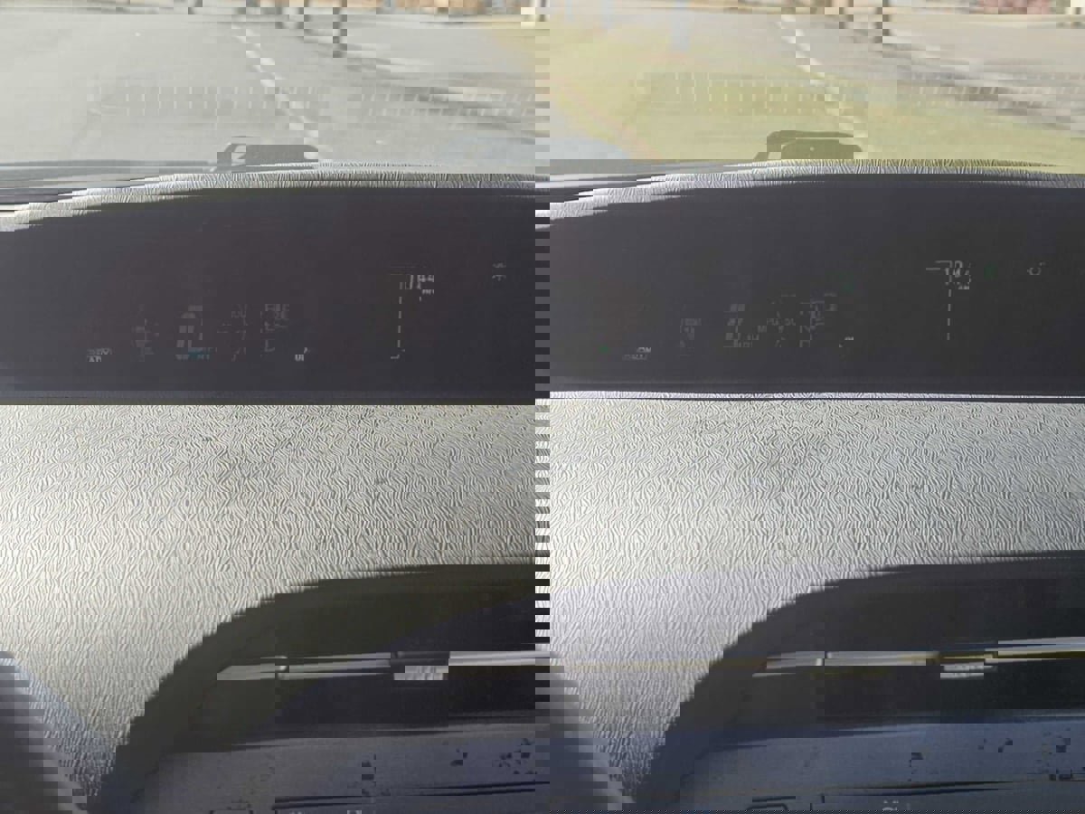 Used 2015 Toyota Prius Two FWD image 15